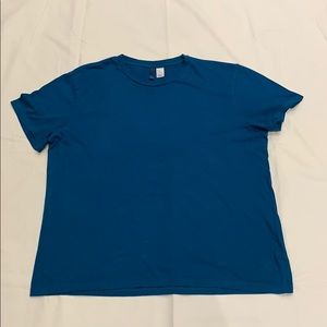 H&M T-shirt with slight damage (see last image)